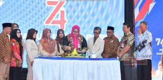 Bupati Yuni Hadiri Puncak HUT Ke-74 IGTKI-PGRI se-Solo Raya Bupati Yuni Hadiri Puncak HUT Ke-74 IGTKI-PGRI se-Solo Raya