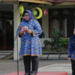 Bupati Yuni Pimpin Langsung Upacara Peringatan Hari Pendidikan Nasional