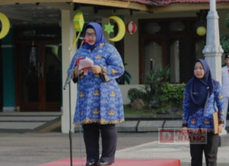 Bupati Yuni Pimpin Langsung Upacara Peringatan Hari Pendidikan Nasional Bupati Yuni Pimpin Langsung Upacara Peringatan Hari Pendidikan Nasional