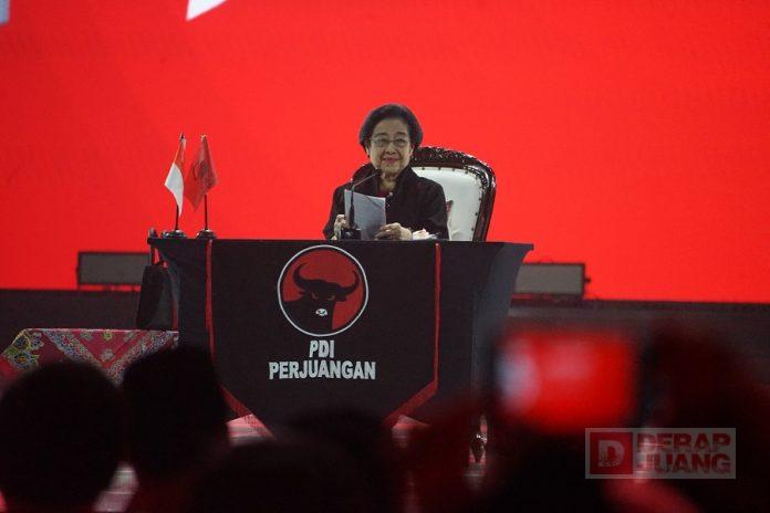 Ibu Megawati Sampaikan Terima Kasih Kepada Rakyat Indonesia di Rakernas V PDI Perjuangan Ibu Megawati Sampaikan Terima Kasih Kepada Rakyat Indonesia di Rakernas V PDI Perjuangan