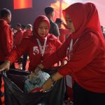Korps Komunitas Juang Laksanakan Giat Kebersihan di Rakernas V PDI Perjuangan