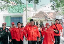 Setyo Hadi Ambil Formulir Pendaftaran Cabup di Kantor DPC PDI Perjuangan Grobogan