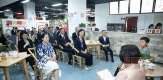 Di Tiongkok, Puan Berdiskusi Dengan Anggota Parlemen Chengdu Sambil Dijamu Minum Teh