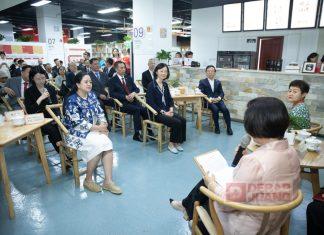 Di Tiongkok, Puan Berdiskusi Dengan Anggota Parlemen Chengdu Sambil Dijamu Minum Teh