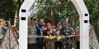 Bupati Sri Sumarni Hadiri Penutupan Karya Bakti Mandiri TNI Tahap VI TA 2024