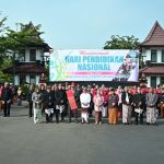 Foto-Bersama-Usai-Upacara-Hardiknas