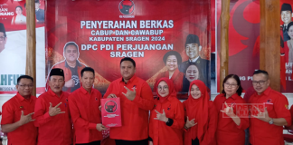 Mas Bowo Kembalikan Formulir Pendaftaran Bacabup Sragen, Disambuat Ratusan Kader dan Relawan