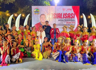 Mas Bowo Nguri Nguri Budaya Melalui Sosialisasi Media Tradisional