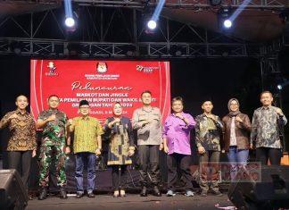 Sri Sumarni Resmikan “Surgo” Maskot Pilbup 2024 Grobogan