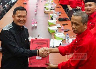 Pemilik PO Bejeu Ambil Formulir Bakal Calon Bupati Jepara di Panti Marhaen