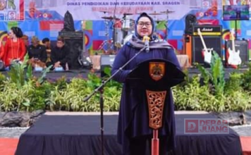 Rangkaian Hari Jadi Sragen, Bupati Yuni Gelar Pameran Inovasi Pendidikan Rangkaian Hari Jadi Sragen, Bupati Yuni Gelar Pameran Inovasi Pendidikan