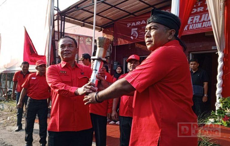 Upacara Pelepasan Obor Api Perjuangan dari Bumi Bahari, Mas Uyip ...