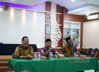 Ketua Muhammadiyah Solo Mendoakan Her Suprabu Jadi Walikota Solo Ketua Muhammadiyah Solo Mendoakan Her Suprabu Jadi Walikota Solo