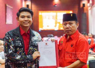 Pengusaha Muda Mahendra Farizal Mengembalikan Formulir Cawabup Purbalingga