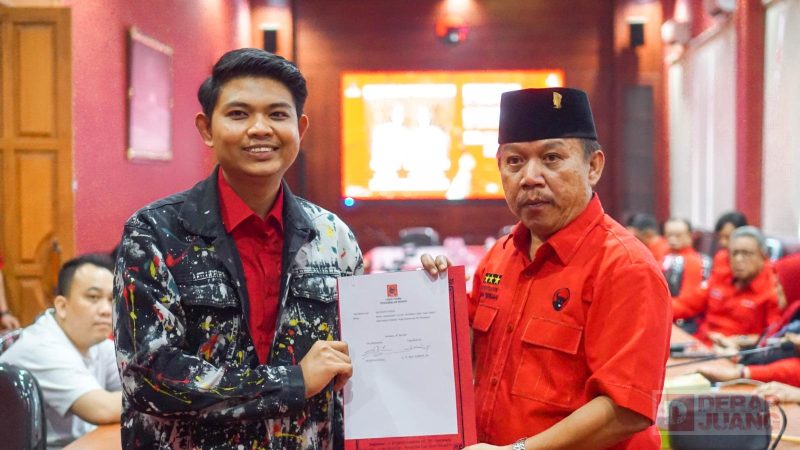 Pengusaha Muda Mahendra Farizal Mengembalikan Formulir Cawabup Purbalingga
