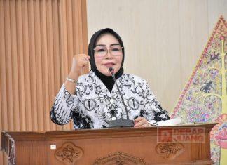 Bupati Sri Sumarni Buka Seminar Pendidikan Bersama PGRI Kabupaten Grobogan