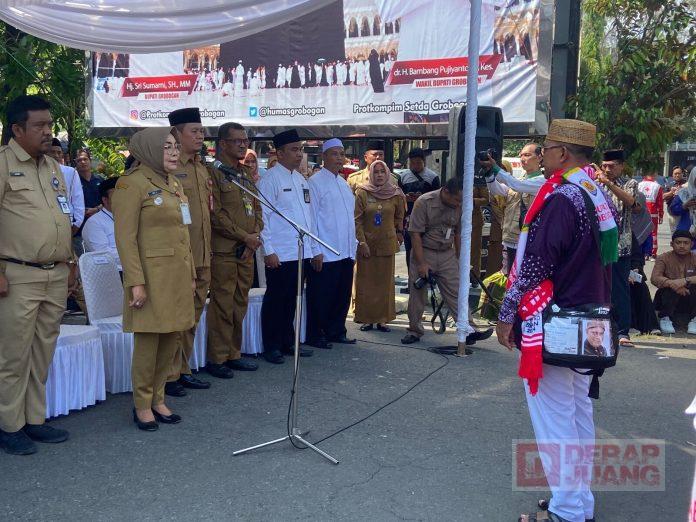 Bupati Sri Sumarni berangkatkan calon jama'ah Haji