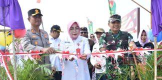 Bupati Sri Sumarni Resmikan Jalan Hasil KBM Desa Karangpaing