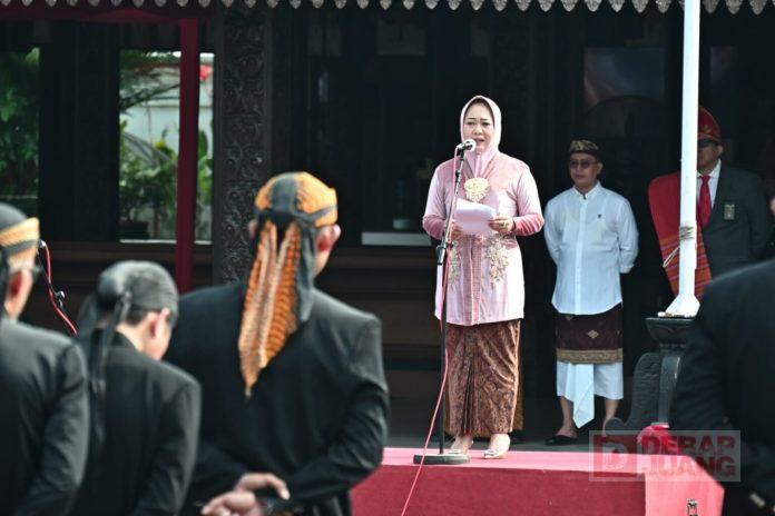 Upacara Hardiknas, Bupati Tiwi Apresiasi Tenaga Pendidik di Purbalingga