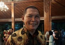 Teguh Prakosa Siap Maju Pilkada Solo, Akan Daftar Lewat PDI Perjuangan Pertengahan Mei Teguh Prakosa Siap Maju Pilkada Solo, Akan Daftar Lewat PDI Perjuangan Pertengahan Mei