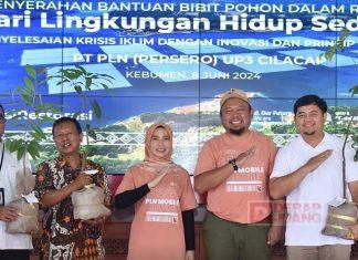 Ristawati Hadiri Penyerahan Bantuan Bibit Pohon Ristawati Purwaningsih