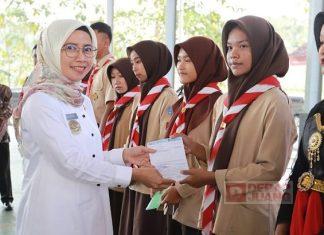 Ristawati Hadiri Litersasi Keuangan Di SMK N Karanggayam Ristawati