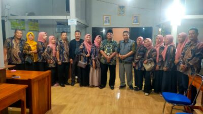 H. Riswadi, S.H. Hadiri Sedekah Bumi dan Pagelaran Wayang Kulit di Gandarum H. Riswadi, S.H. Hadiri Sedekah Bumi dan Pagelaran Wayang Kulit di Gandarum
