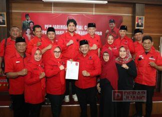 Kembalikan Formulir Bacabup ke DPC Partai, Ribuan Warga Antusias Ikuti Pawai Rober Christanto