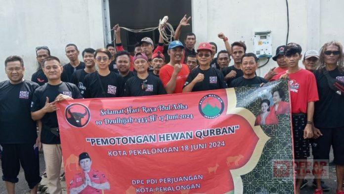 Rayakan Idul Adha 1445H PDI Perjuangan Kota Pekalongan Potong 4 Hewan Qurban