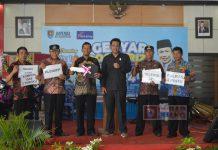 Arif Junaedi Hadiri Pembagian Doorprize PBB-P2 di Gandrungmangu Arif Juanedi