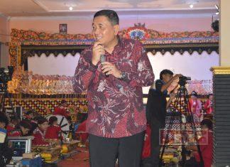 Taufik Hadiri Gebyar Wayang Kulit di Desa Keleng Taufik Nurhidayat