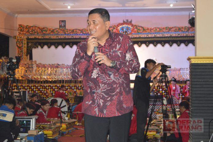 Taufik Hadiri Gebyar Wayang Kulit di Desa Keleng Taufik Nurhidayat