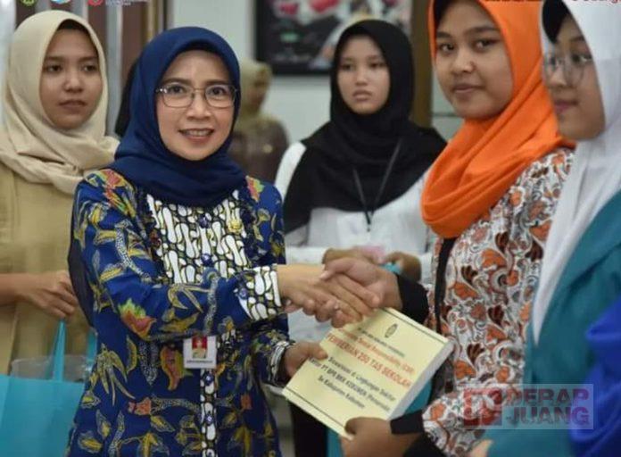 Ristawati Hadiri Pembinaan Evaluasi Capaian Kerja BPR BKK Kebumen Ristawati
