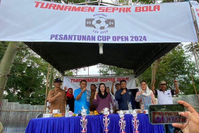 Mbak Mitha bersama panitia