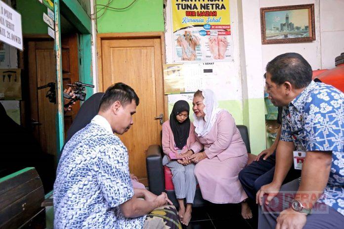 Mbak Ita Jadi Orang Tua Asuh Anak Tunanetra yang Tertolak PPDB SMA Semarang