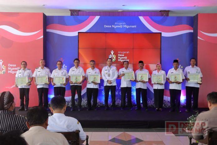 Berikan Anugerah Desa Nyawiji Migunani, Bupati Wonogiri: Dokumen Kependudukan itu Penting nyawiji