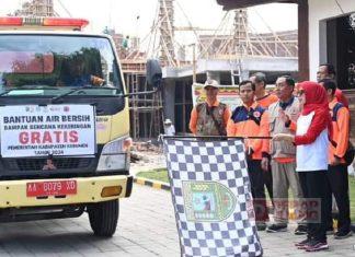 Ristawati Lepas Bantuan Air Bersih untuk Desa Terdampak Kekeringan Ristawati