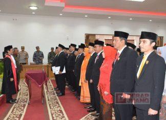 Sah! Seluruh Caleg Terpilih DPRD Kabupaten Cilacap Resmi Dilantik Sah! Seluruh Caleg Terpilih DPRD Kabupaten Cilacap Resmi Dilantik