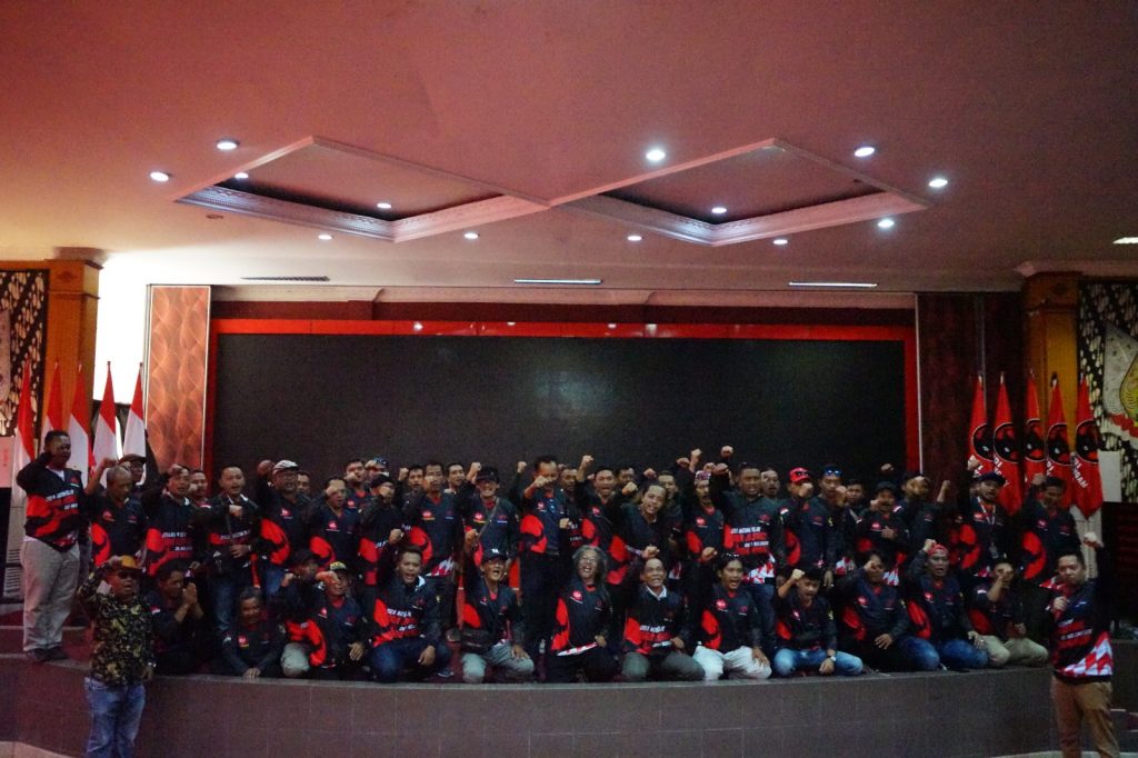 Isnaeni Bersama Puluhan Kelompok Kesenian Barisan Hok-Ya Silaturahmi ke Panti Marhaen