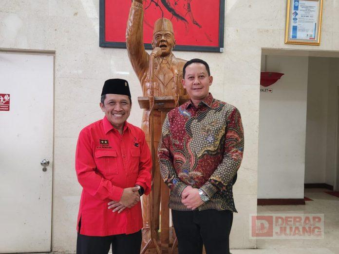 Afif - Husein Resmi Kantongi Rekomendasi Dari PDI Perjuangan Berlaga di Pilkada Wonosobo Afif - Husein Resmi Kantongi Rekomendasi Dari PDI Perjuangan Berlaga di Pilkada Wonosobo