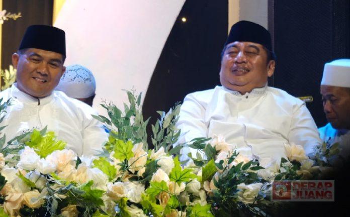 Yunianto Khidmat Mengikuti Sholawatan Bersama Ribuan Warga Yunianto
