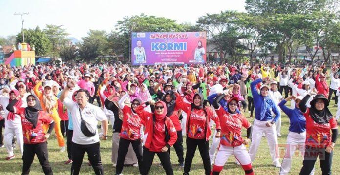 Ristawati Hadiri Senam Massal Bersama Kormi Kebumen Ristawati