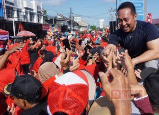 Tiba di Cilacap, Andika-Hendi Ikuti Senam Bareng Ribuan Ibu-ibu Sicita