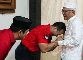 Andika – Hendi Sowan ke Kediaman Gus Mus di Rembang Andika - Hendi Sowan ke Kediaman Gus Mus di Rembang