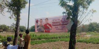 Struktural PDI Perjuangan Blora Serentak Gotong Royong Pasang Baliho Andika-Hendi