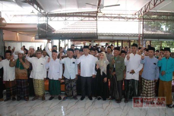 Ristawati Hadiri Deklarasi Badal dan Mursyid Thariqah Qadiriyah wa Naqsabandiyah Ristawati