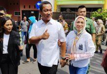Nyoblos di TPS Lempongsari, Hendi Optimis Menang di Pilkada Jateng