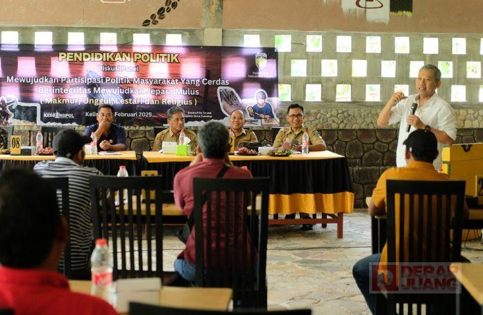 Diskusi Panel Politik, Junarso Sosialisasikan Jepara Mulus