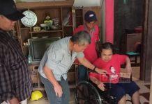 Bantuan Kursi Roda dari Junarso, Permudah Mobilitas Ibu Sukarsih