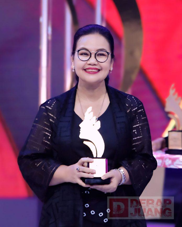 Agustina Dinobatkan Perempuan Inspiratif Hadirkan Perubahan Agustina